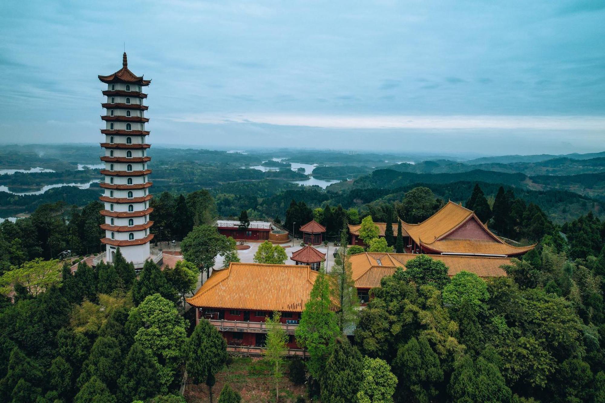 Hotel Indigo Heilong Lake, An Ihg Hotel Meishan  Exterior photo